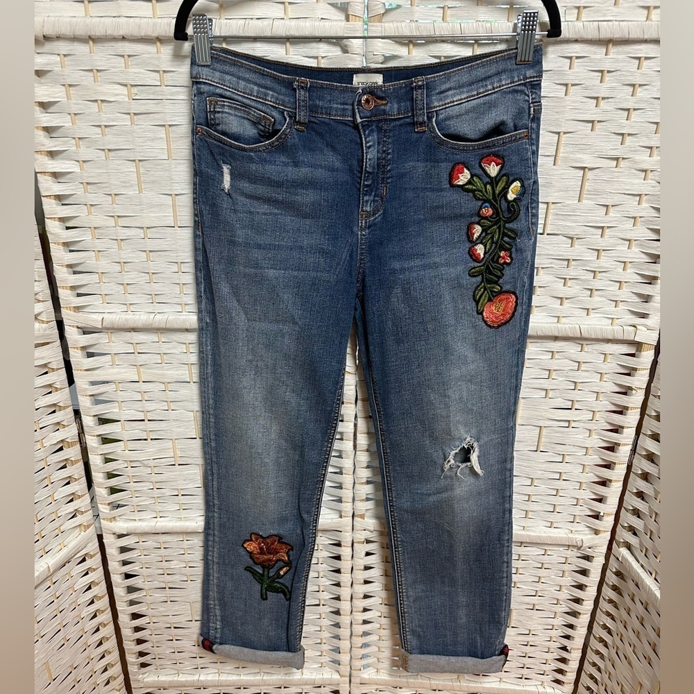 Sneak Peek size‎ 11 jeans with embroidered patches